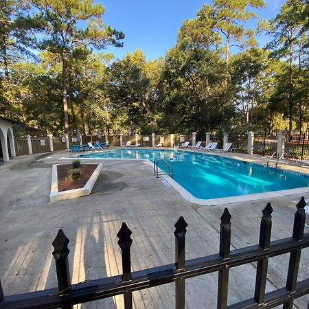 #111 Elaborate Condo Ideal Location 2Brm/2 Parking Hilton Head Island Exterior photo